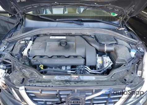 2011 Volvo Xc60 T6/T6 R-Design из США, поврежденный, VIN YV4902DZXB2223596